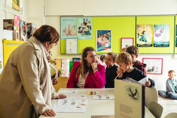 Leesjury op school in Staden